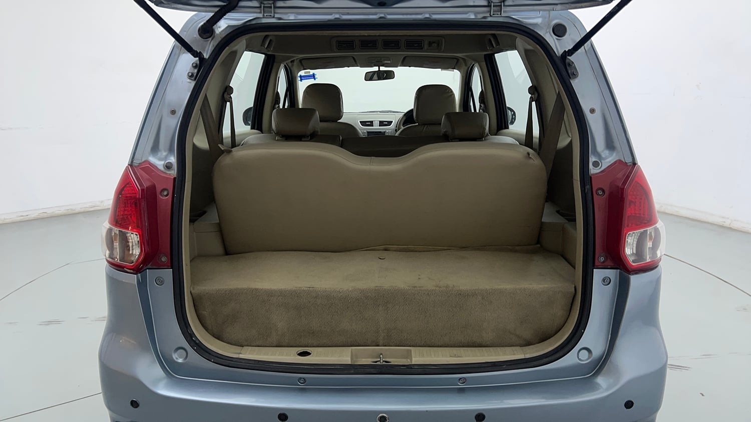 Used 2016 Maruti Suzuki Ertiga VXI CNG Cng Manual interior DICKY INSIDE VIEW
