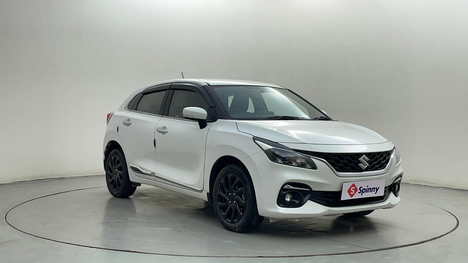 Used 2022 Maruti Suzuki Baleno Zeta MT Petrol Manual exterior RIGHT FRONT CORNER VIEW