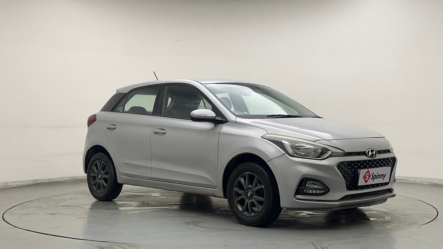 Used 2018 Hyundai Elite i20 Asta 1.2 AT Petrol Automatic exterior RIGHT FRONT CORNER VIEW