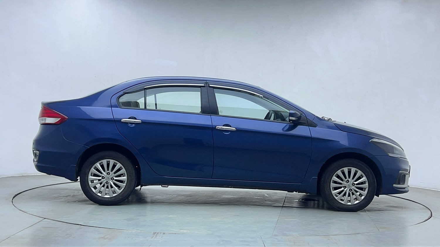 Used 2021 Maruti Suzuki Ciaz Zeta 1.5 AT Petrol Automatic exterior RIGHT SIDE VIEW