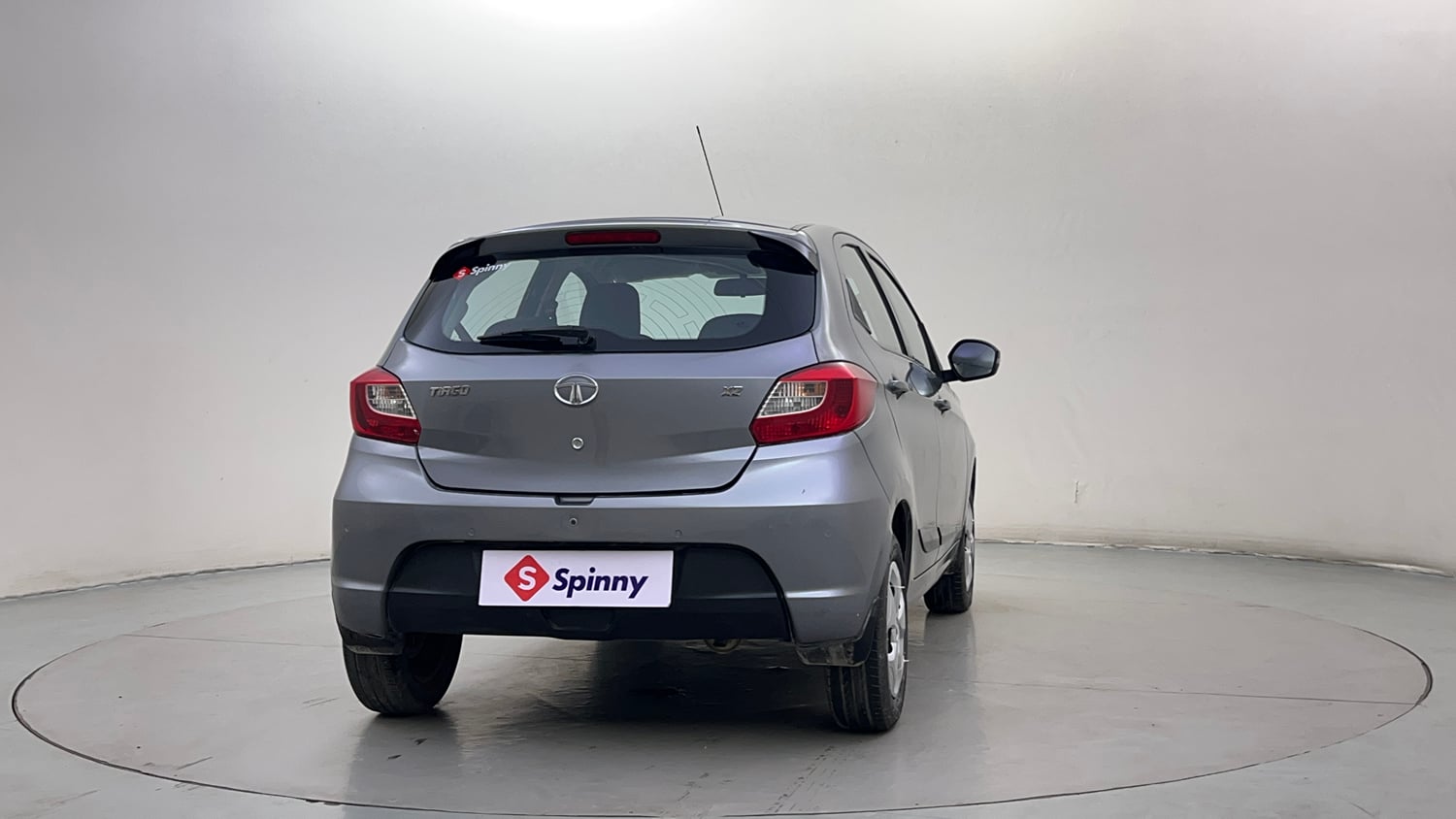 Used 2018 Tata Tiago Revotron XZ w/o Alloy Petrol Manual exterior RIGHT REAR CORNER VIEW