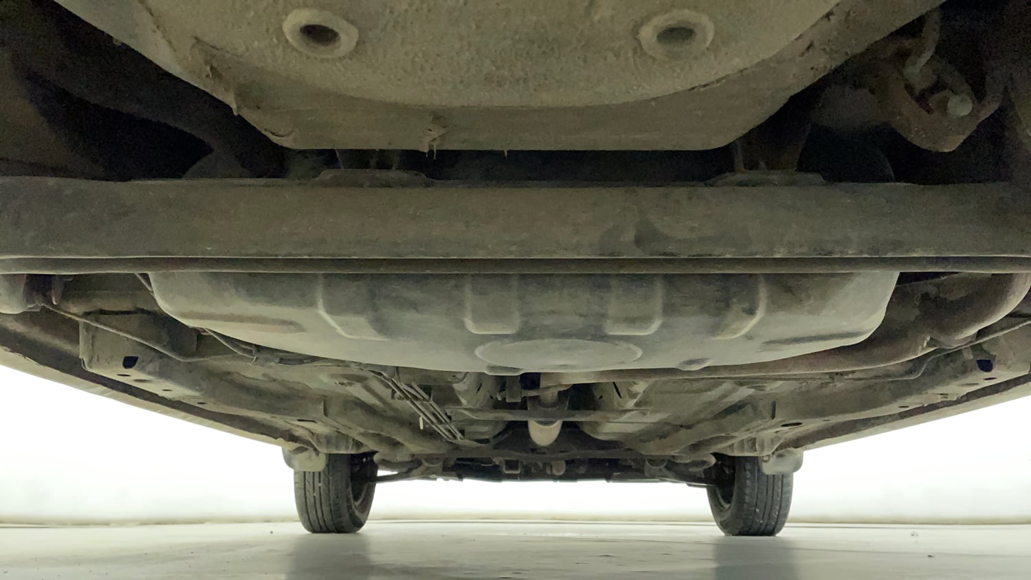 Used 2018 Tata Tiago Revotron XZ Petrol Manual extra REAR UNDERBODY VIEW (TAKEN FROM REAR)