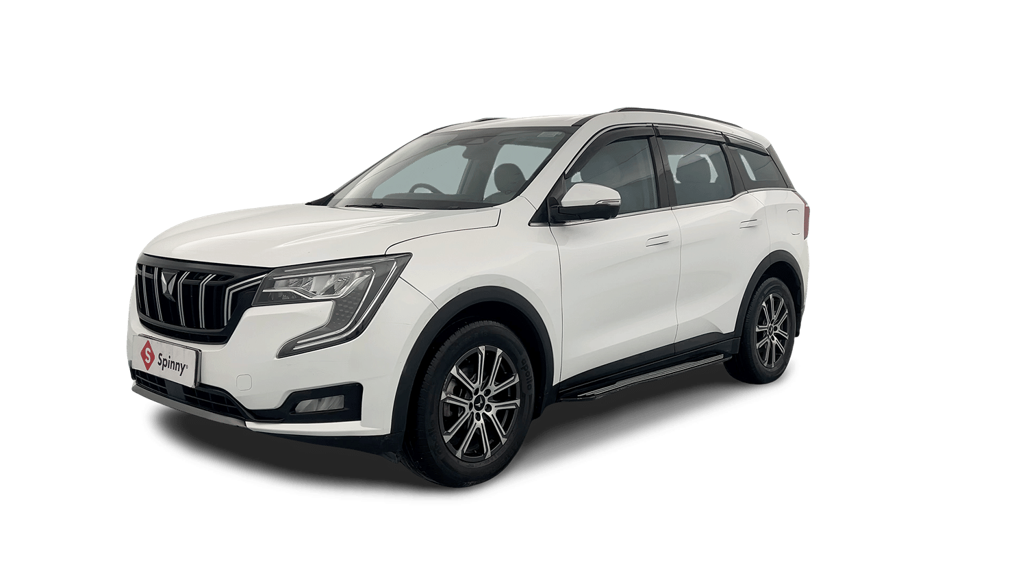 Used 2024 Mahindra XUV700 AX7 Luxury Pack Diesel MT 7 STR Diesel Manual Image
