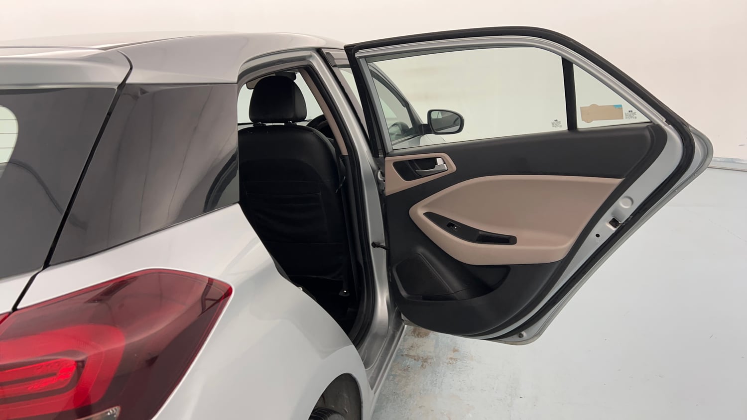 Used 2019 Hyundai Elite i20 Sportz Plus 1.2 Petrol Manual interior RIGHT REAR DOOR OPEN VIEW