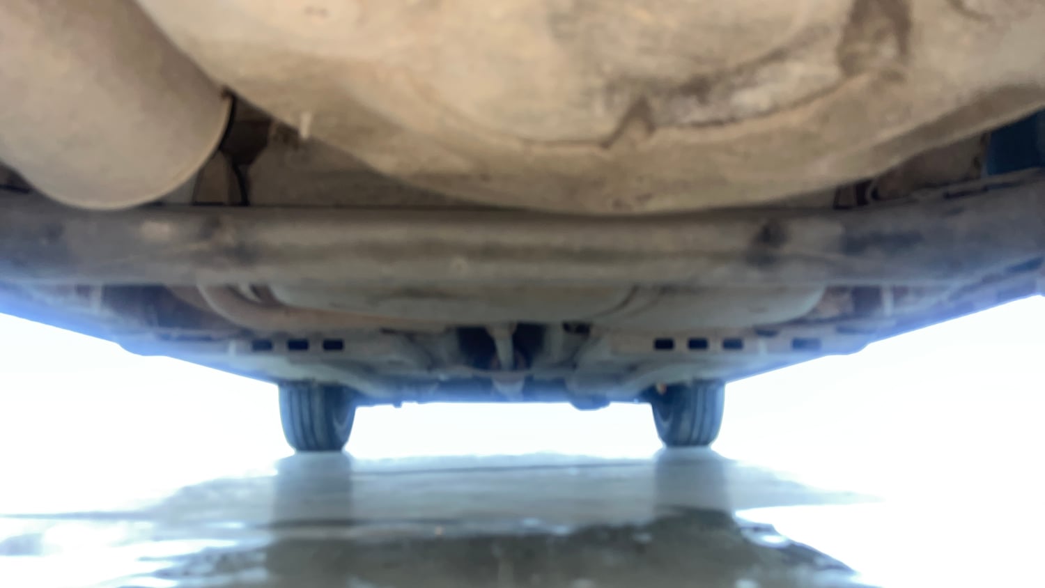 Used 2015 Volkswagen Polo Highline1.2L (P) Petrol Manual extra REAR UNDERBODY VIEW (TAKEN FROM REAR)