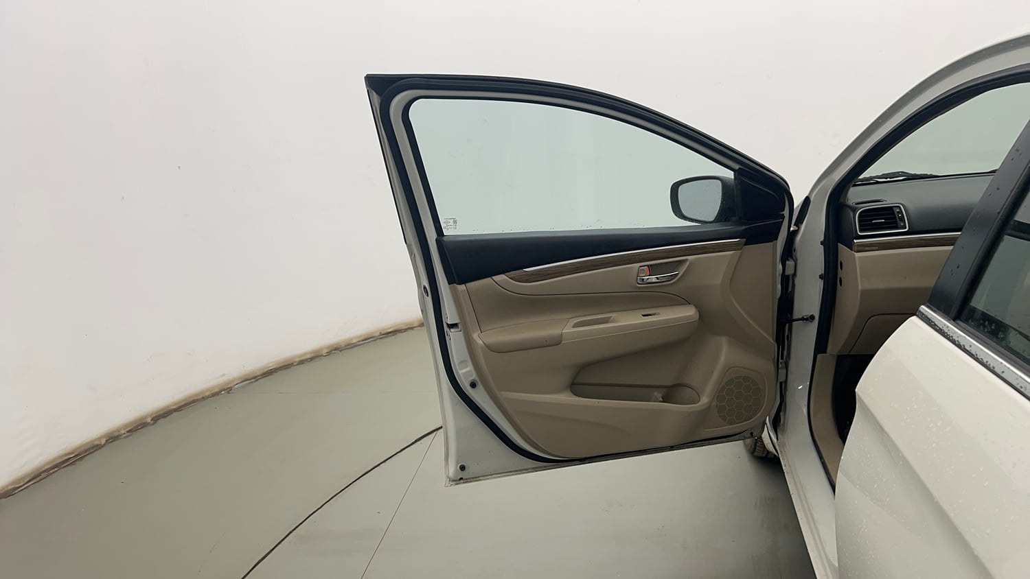 Used 2022 Maruti Suzuki Ciaz Alpha 1.5 Petrol Manual interior LEFT FRONT DOOR OPEN VIEW