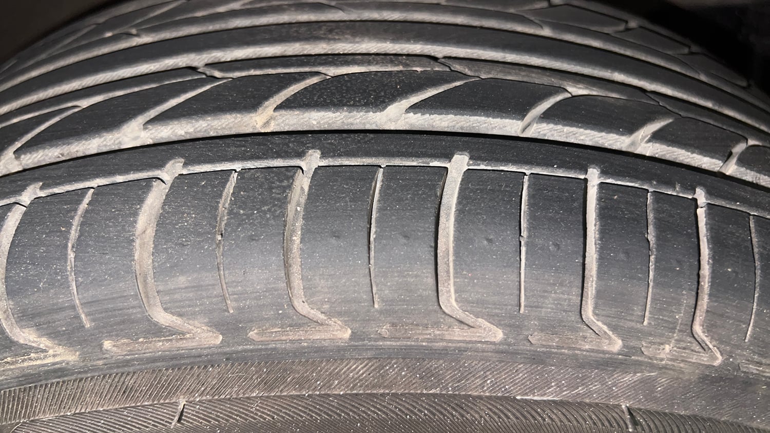 Used 2014 Honda Mobilio S Petrol Petrol Manual tyres RIGHT FRONT TYRE TREAD VIEW