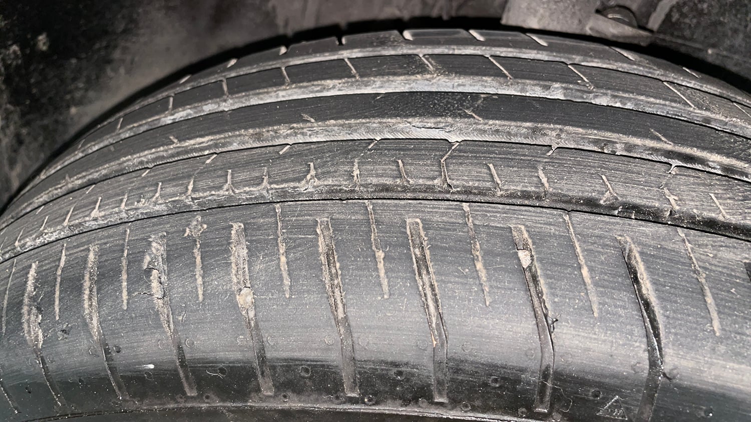 Used 2023 Tata Punch Adventure MT Petrol Manual tyres RIGHT FRONT TYRE TREAD VIEW