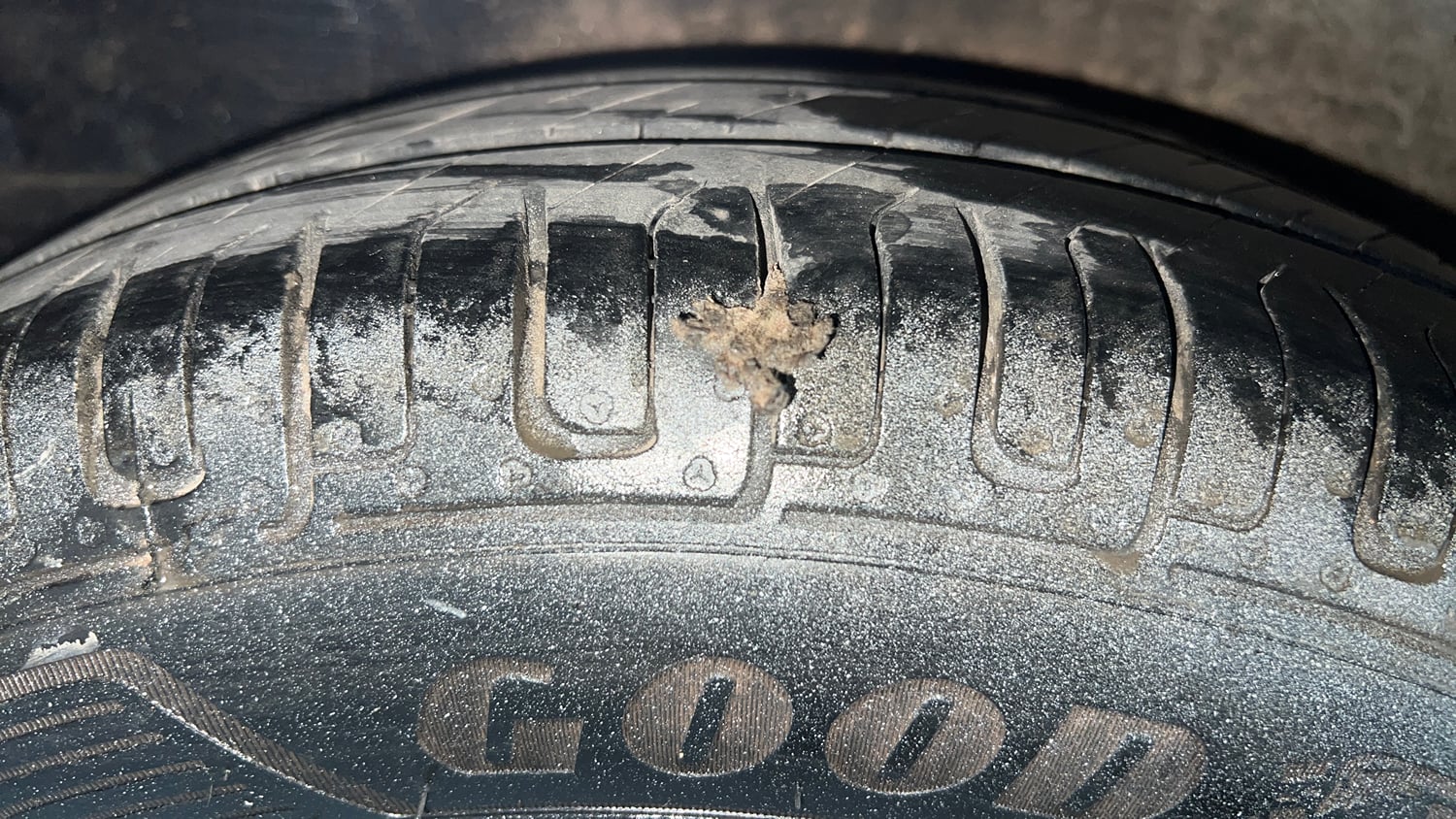 Used 2015 Hyundai i10 Magna 1.1 CNG (Outside Fitted) Cng Manual tyres RIGHT REAR TYRE TREAD VIEW