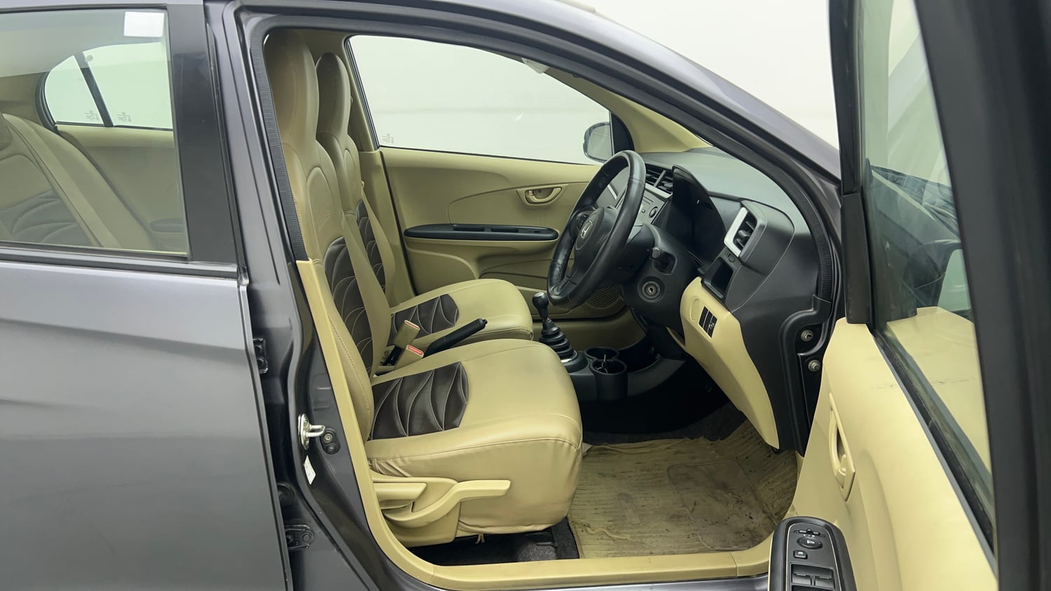 Used 2017 Honda Amaze 1.2 S i-VTEC Petrol Manual interior RIGHT SIDE FRONT DOOR CABIN VIEW