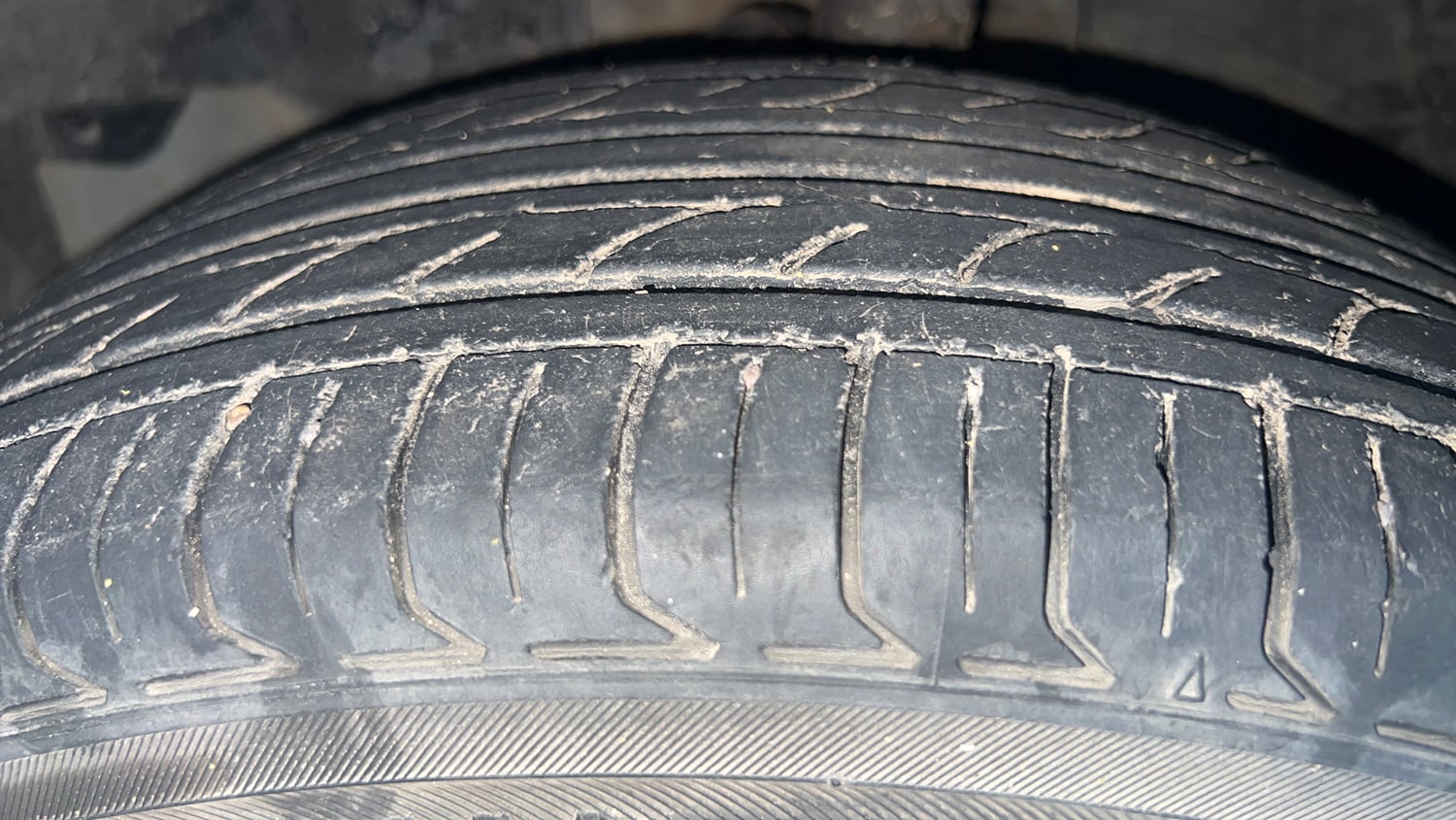 Used 2018 Honda Amaze 1.2 VX MT Petrol Petrol Manual tyres LEFT FRONT TYRE TREAD VIEW