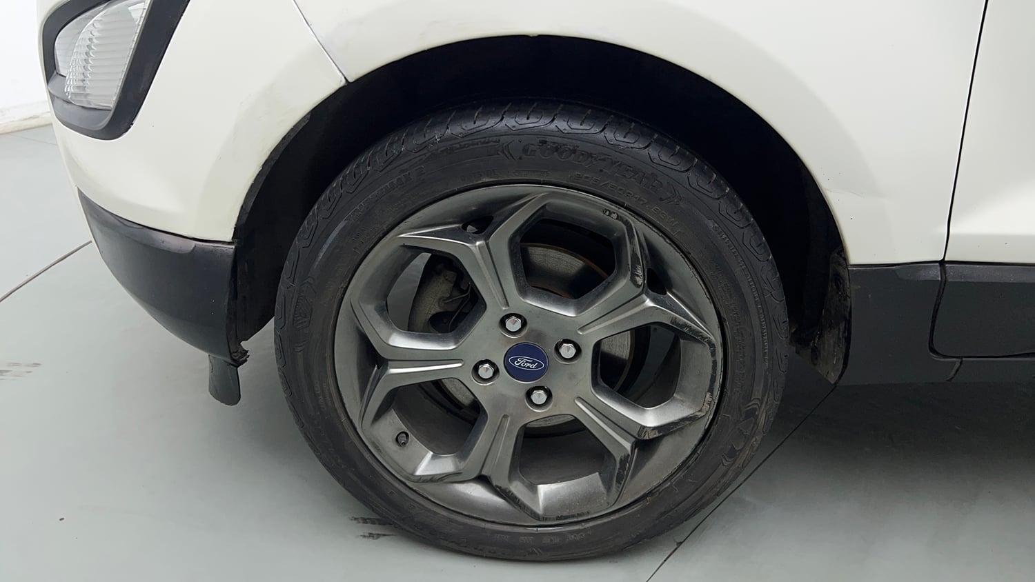 Used 2018 Ford EcoSport Titanium + 1.5L Ti-VCT Petrol Manual tyres LEFT FRONT TYRE RIM VIEW
