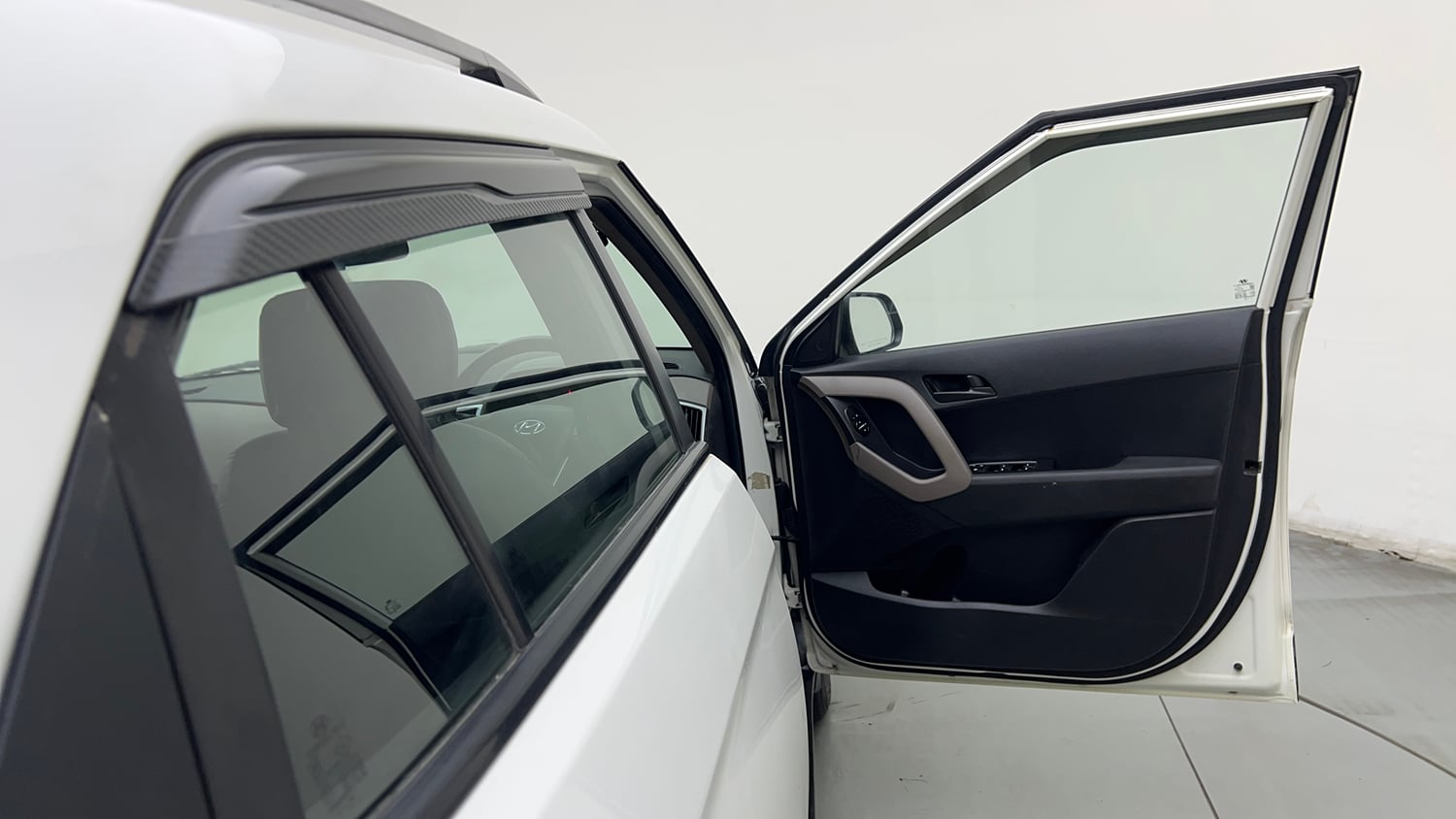Used 2018 Hyundai Creta E Plus 1.6 Petrol Petrol Manual interior RIGHT FRONT DOOR OPEN VIEW