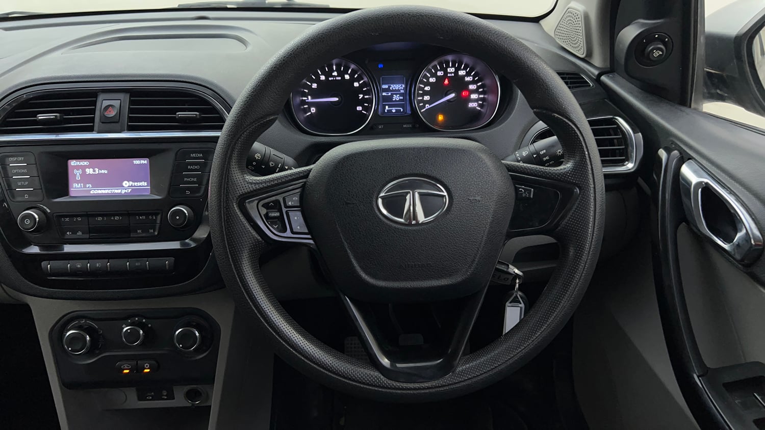 Used 2018 Tata Tiago Revotron XZ w/o Alloy Petrol Manual interior STEERING VIEW