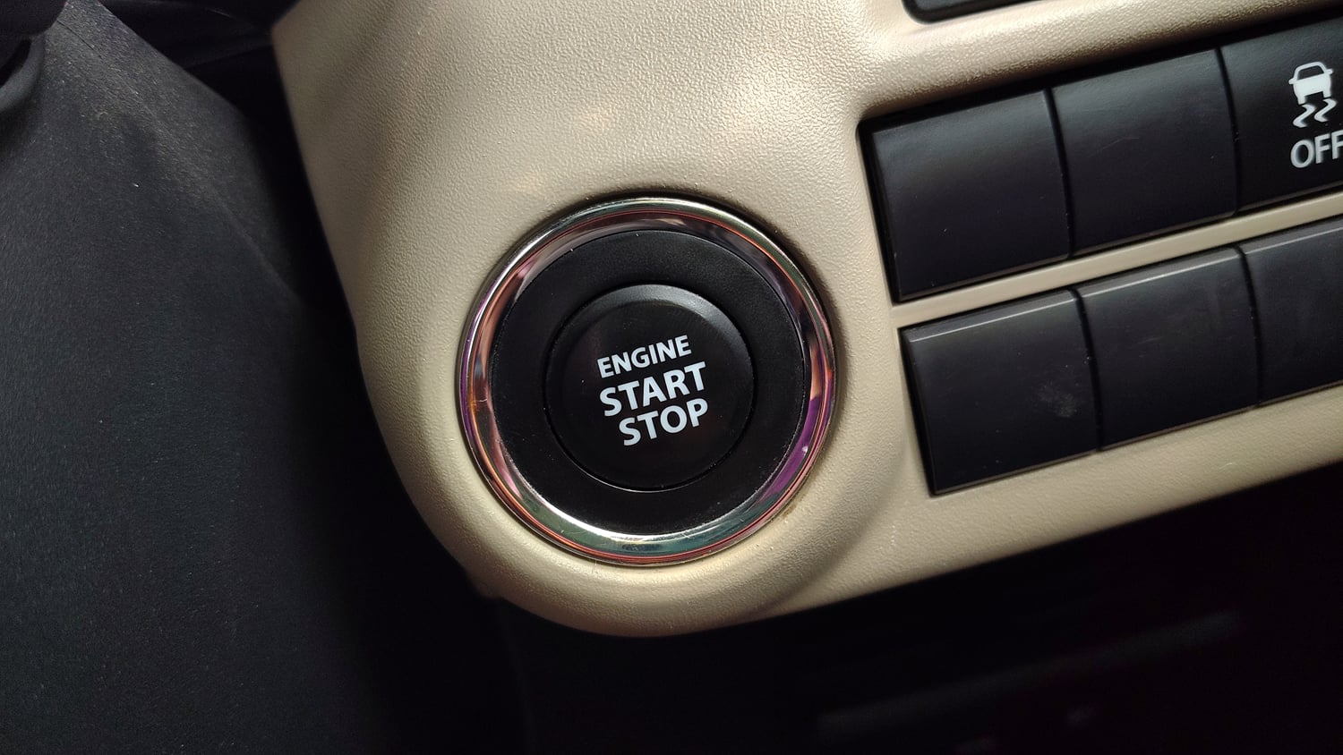 Used 2024 Toyota Glanza V Petrol Manual top_features Keyless start