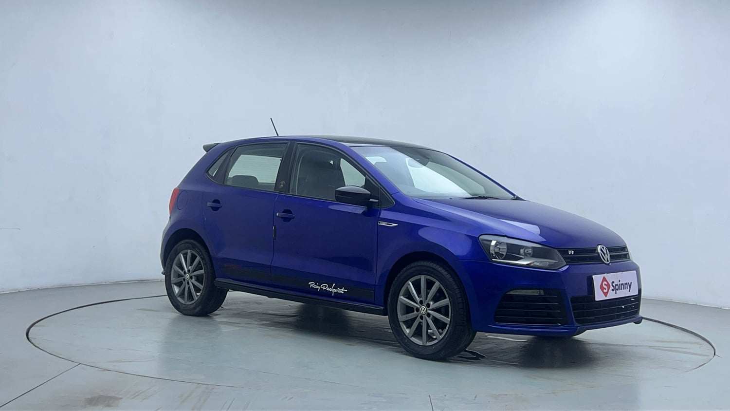 Used 2019 Volkswagen Polo Highline Plus 1.0 (P) 16 Alloy Petrol Manual exterior RIGHT FRONT CORNER VIEW