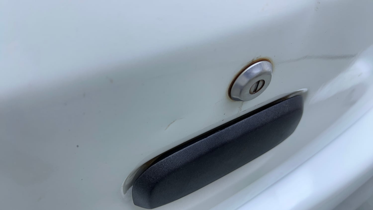 Used 2014 Maruti Suzuki Celerio VXi Petrol Manual dents MINOR DENT