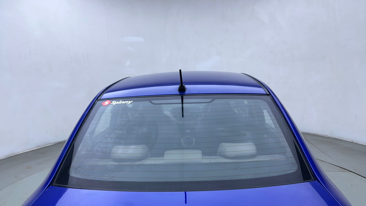 Used 2015 Hyundai Xcent S 1.2 (O) Petrol Manual top_features Rear defogger