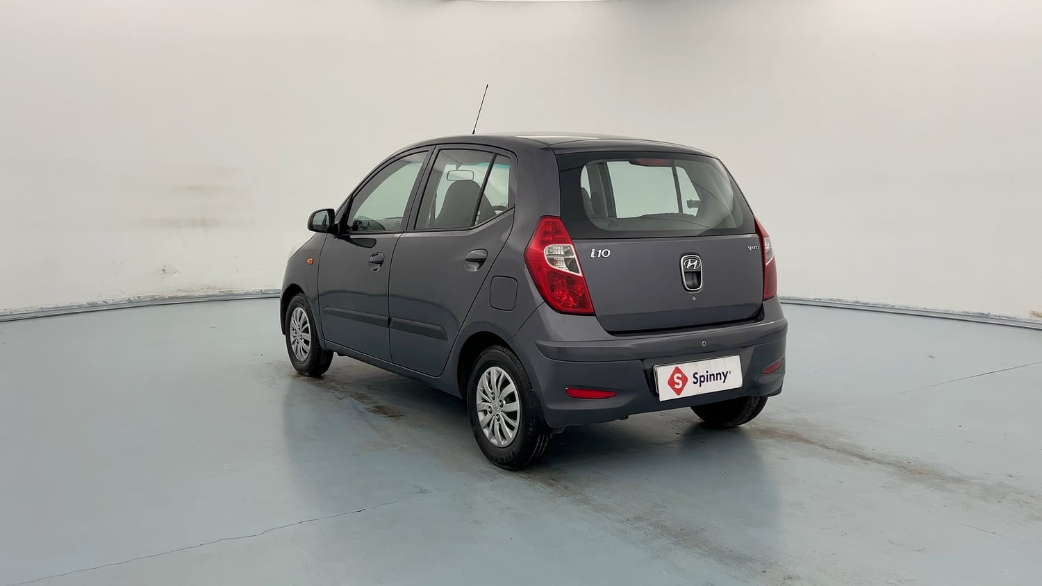 Used 2014 Hyundai i10 Sportz 1.1 iRDE2 Petrol Manual exterior LEFT REAR CORNER VIEW