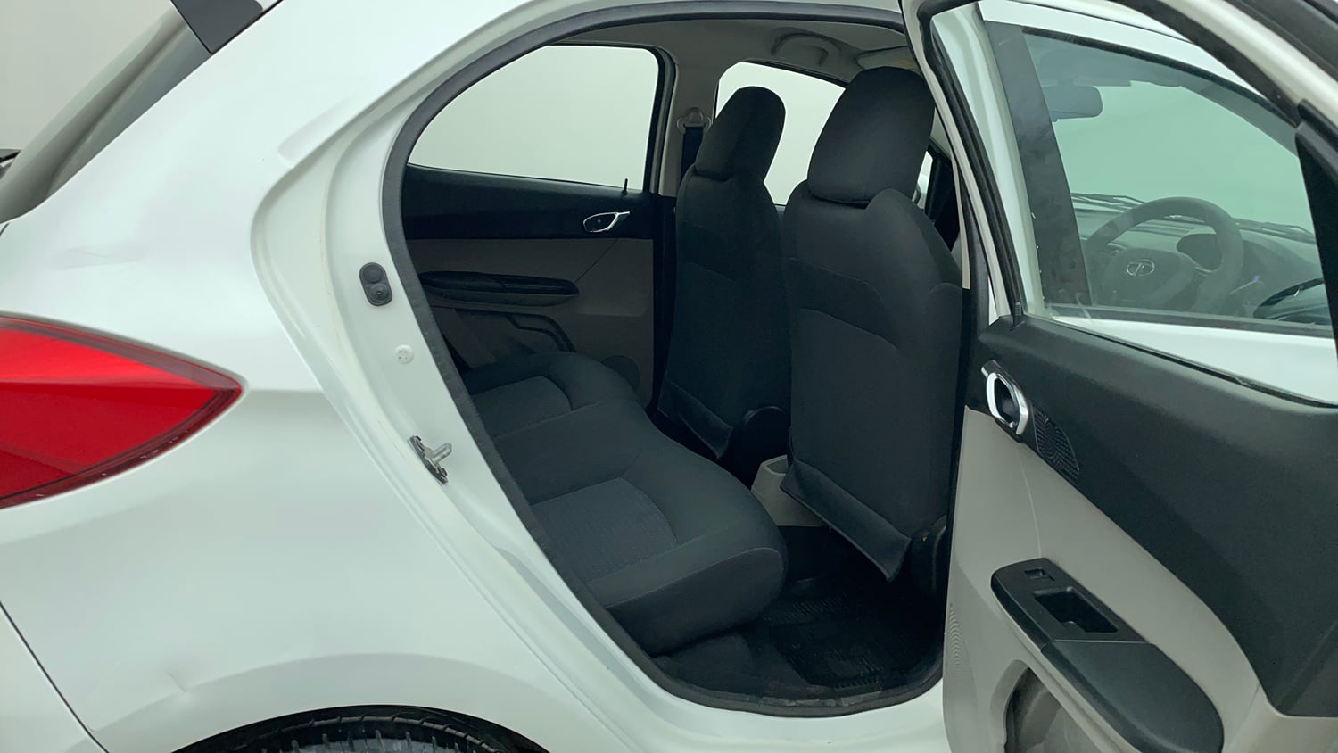 Used 2018 Tata Tiago Revotron XZ Petrol Manual interior RIGHT SIDE REAR DOOR CABIN VIEW