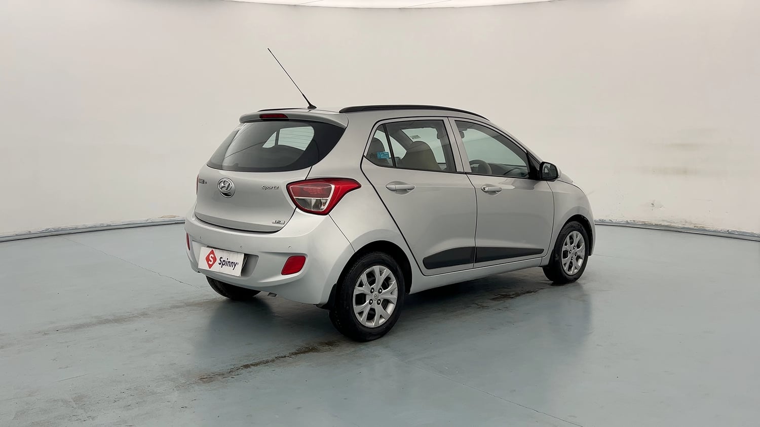 Used 2016 Hyundai Grand i10 Sportz 1.2 Kappa VTVT Petrol Manual exterior RIGHT REAR CORNER VIEW