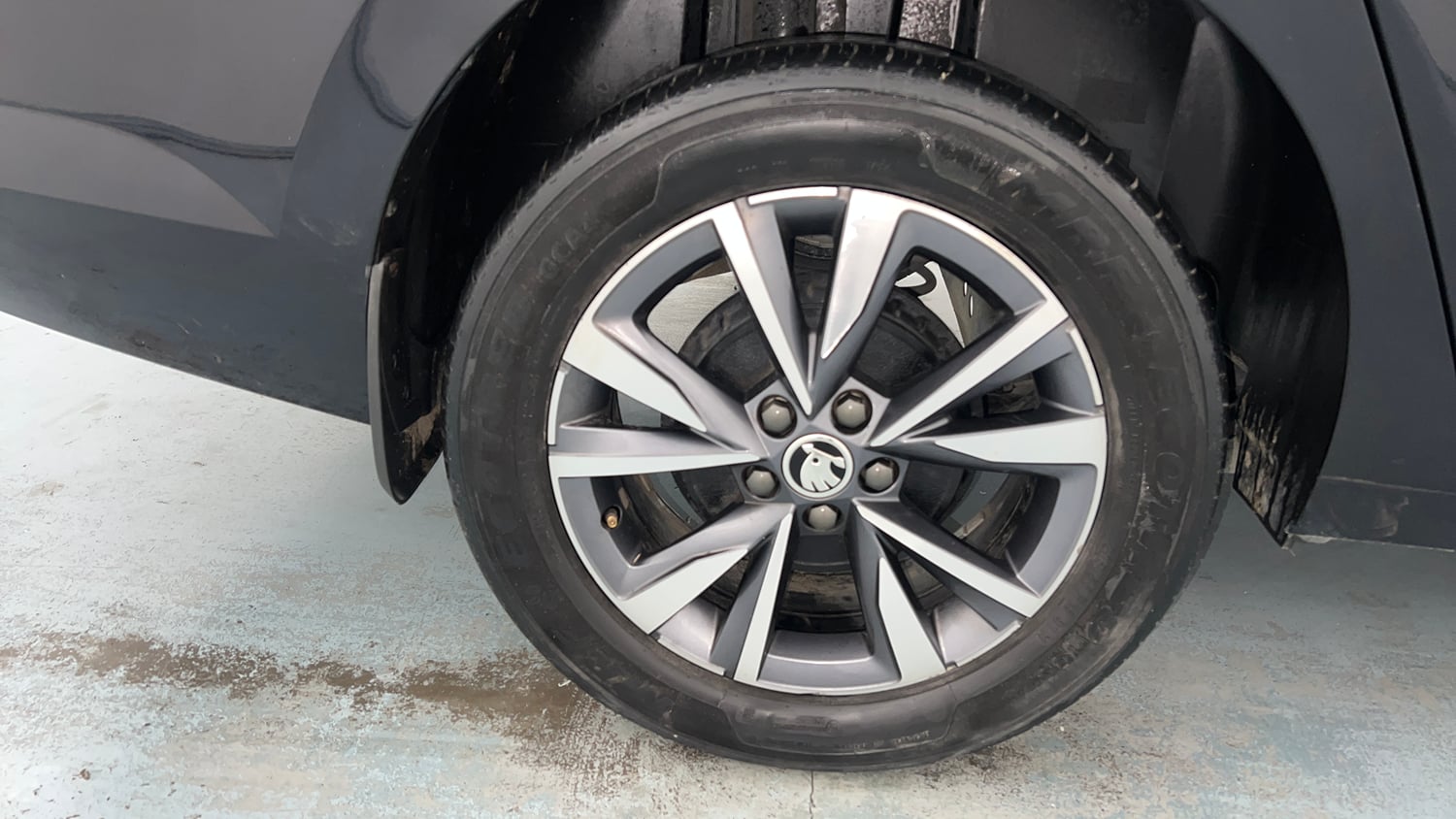 Used 2024 Skoda Slavia Style 1.0L TSI MT Petrol Manual tyres RIGHT REAR TYRE RIM VIEW