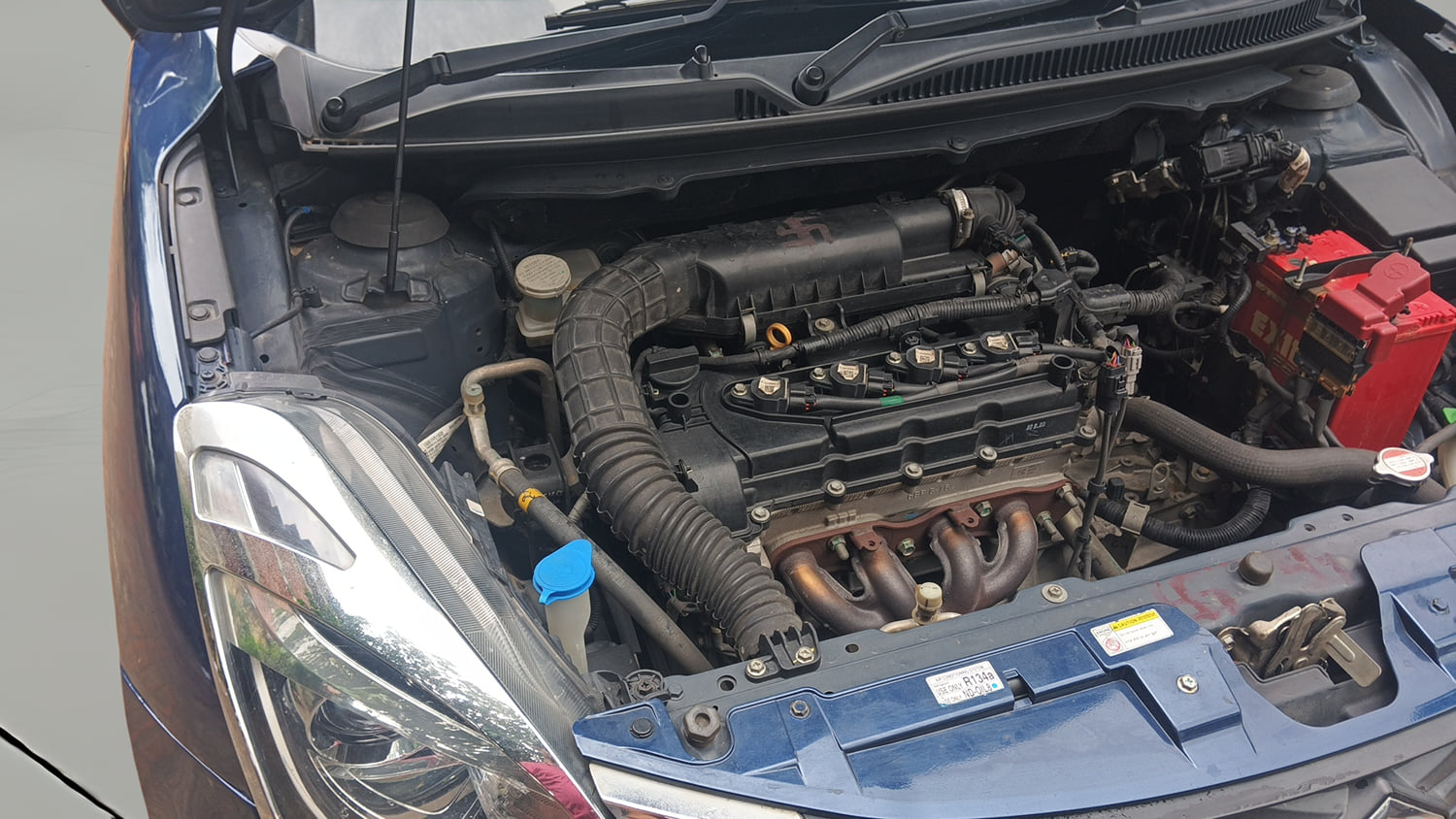 Used 2020 Maruti Suzuki Baleno Zeta Petrol Manual engine ENGINE RIGHT SIDE VIEW