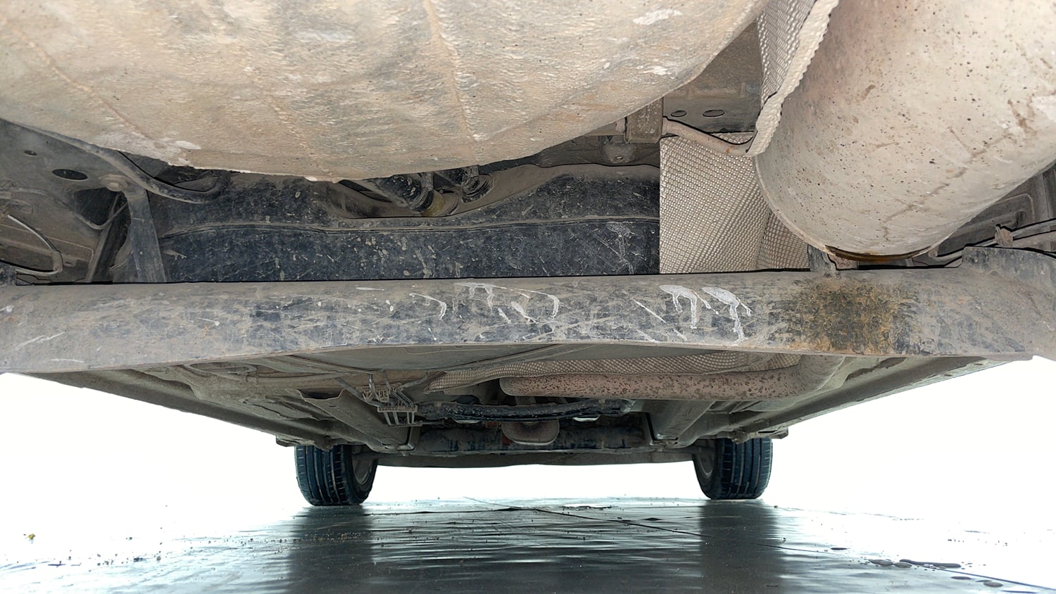 Used 2019 Ford Figo Aspire Titanium 1.2 Ti-VCT Petrol Manual extra REAR UNDERBODY VIEW (TAKEN FROM REAR)