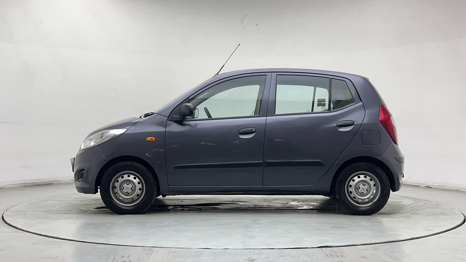 Used 2015 Hyundai i10 Magna 1.1 CNG (Outside Fitted) Cng Manual exterior LEFT SIDE VIEW