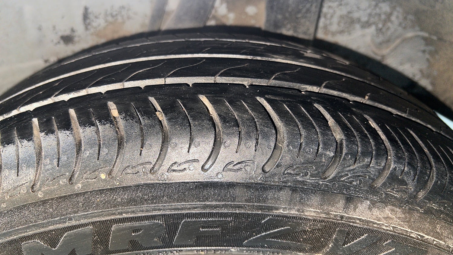 Used 2019 Honda Amaze 1.2 VX CVT Petrol Petrol Automatic tyres LEFT REAR TYRE TREAD VIEW