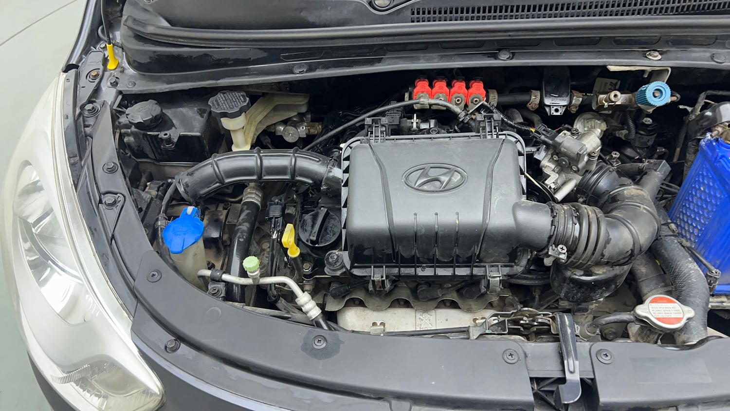 Used 2015 Hyundai i10 Magna 1.1 CNG (Outside Fitted) Cng Manual engine ENGINE RIGHT SIDE VIEW