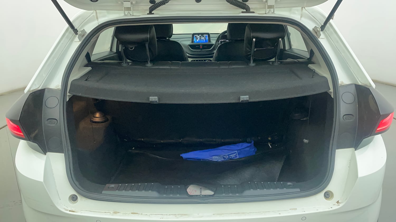 Used 2023 Tata Altroz XZA Petrol Petrol Automatic interior DICKY INSIDE VIEW
