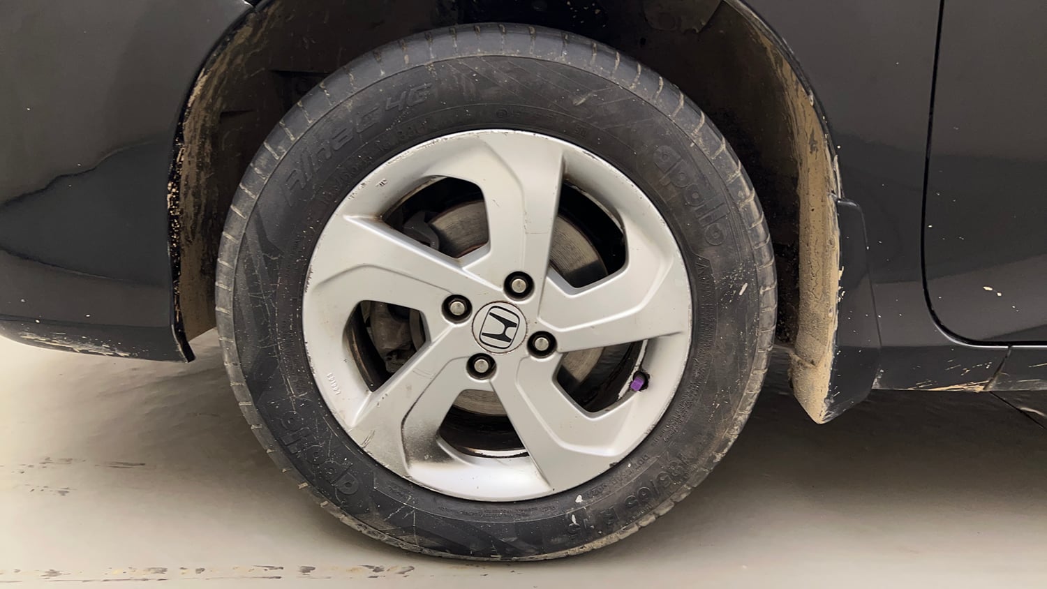 Used 2014 Honda City SV Diesel Diesel Manual tyres LEFT FRONT TYRE RIM VIEW
