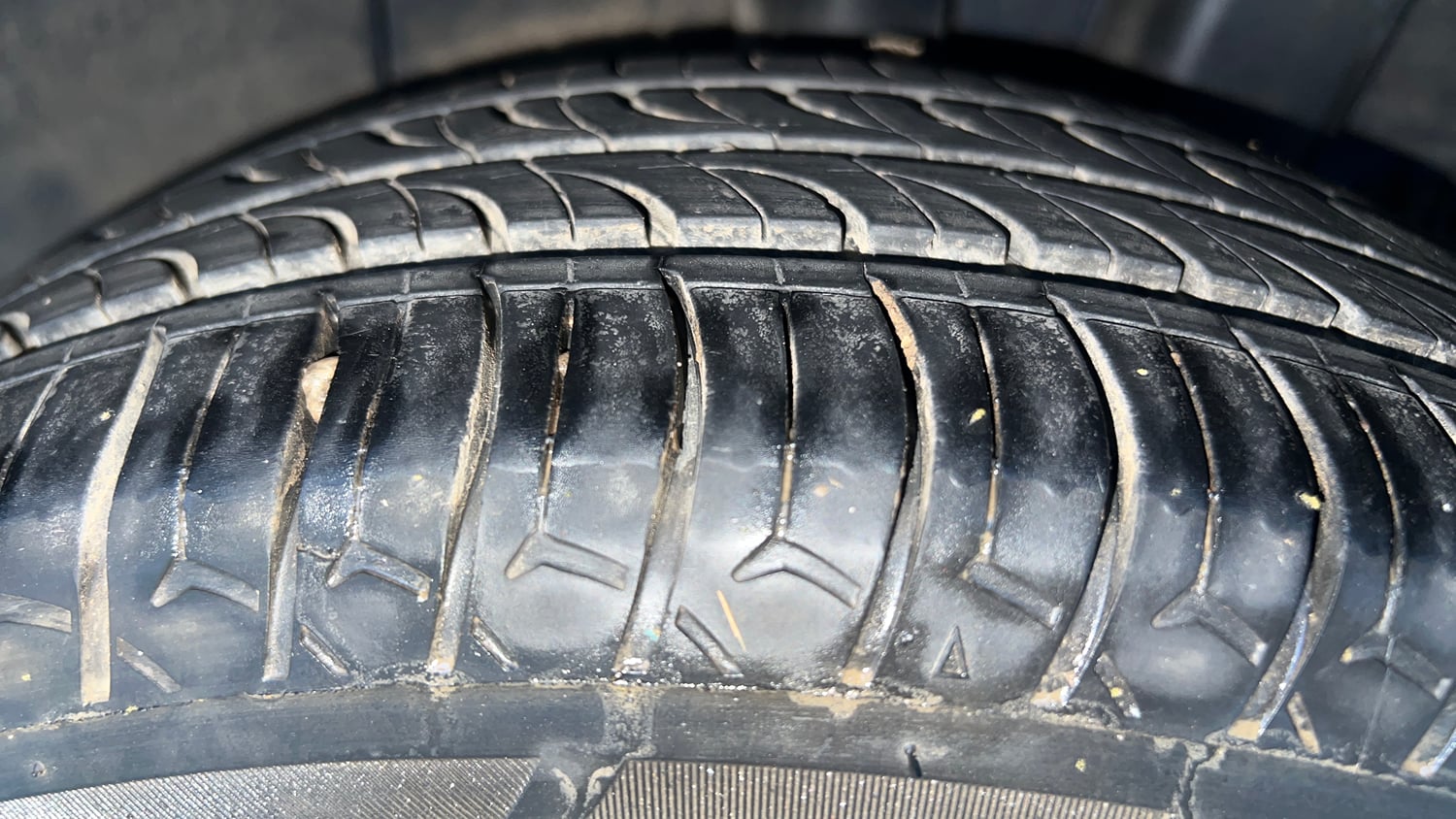 Used 2015 Hyundai Xcent S 1.2 (O) Petrol Manual tyres LEFT REAR TYRE TREAD VIEW
