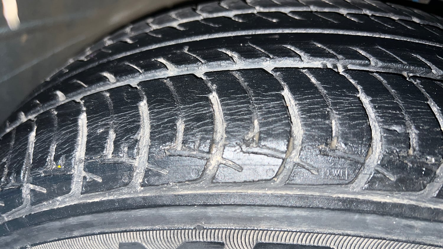 Used 2020 Maruti Suzuki Wagon R ZXi 1.2 Petrol Manual tyres RIGHT FRONT TYRE TREAD VIEW