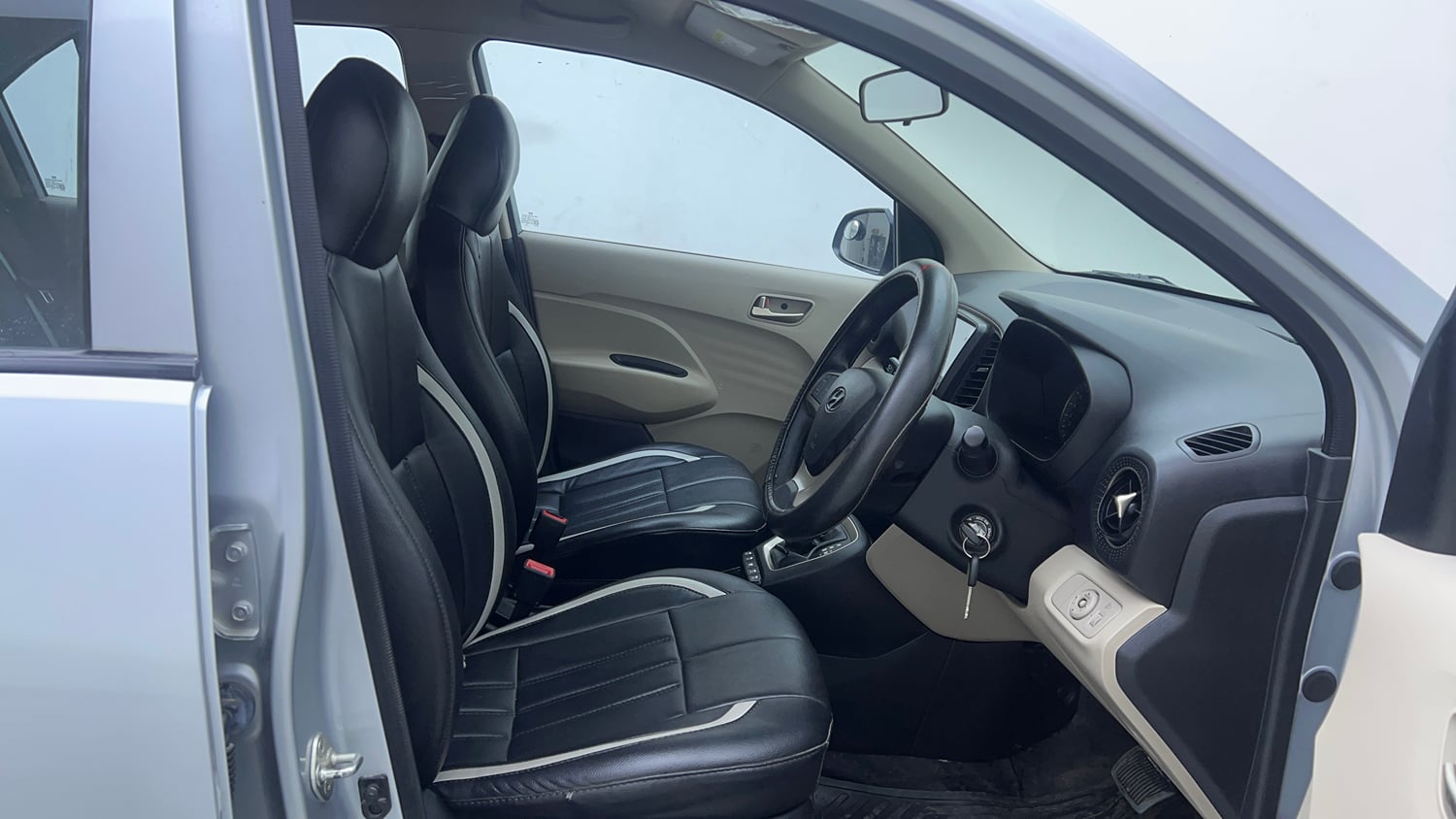 Used 2019 Hyundai Santro Sportz AMT Petrol Automatic interior RIGHT SIDE FRONT DOOR CABIN VIEW