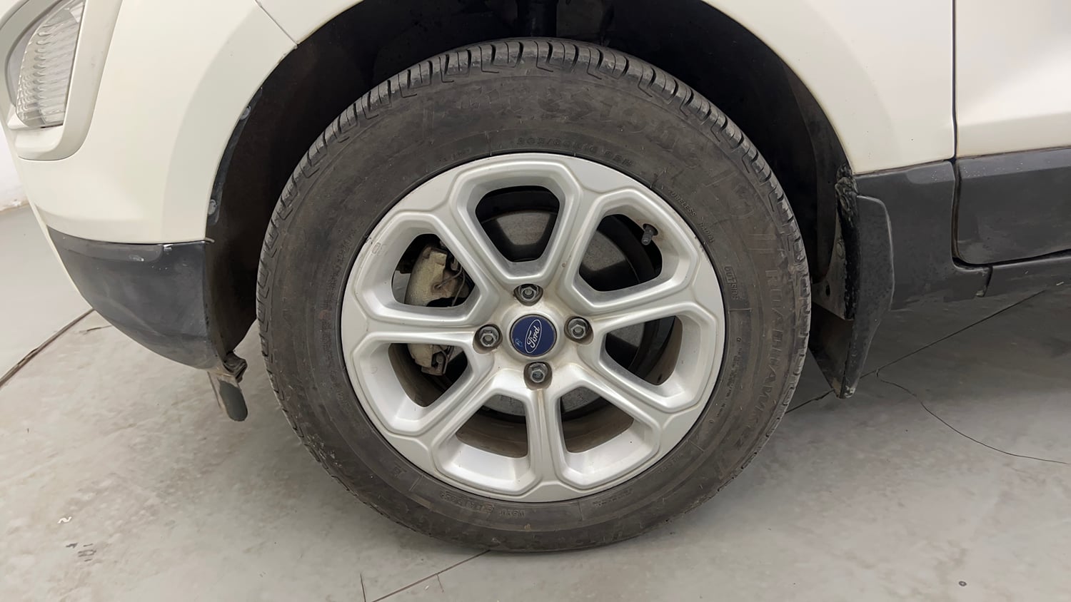 Used 2018 Ford EcoSport Titanium + 1.5L Ti-VCT AT Petrol Automatic tyres LEFT FRONT TYRE RIM VIEW