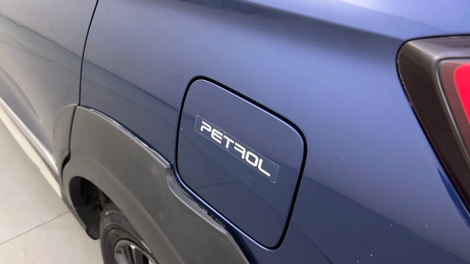 Used 2020 Maruti Suzuki XL6 Alpha AT Petrol Petrol Automatic dents MINOR SCRATCH