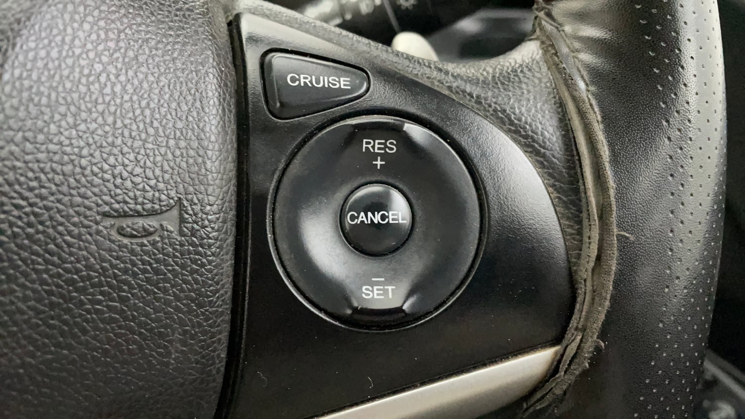 Used 2019 Honda Jazz VX CVT Petrol Petrol Automatic top_features Cruise control