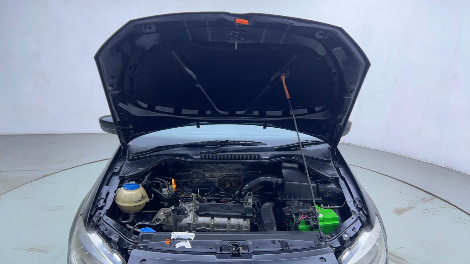 Used 2013 Volkswagen Polo Highline1.2L (P) Petrol Manual engine ENGINE & BONNET OPEN FRONT VIEW