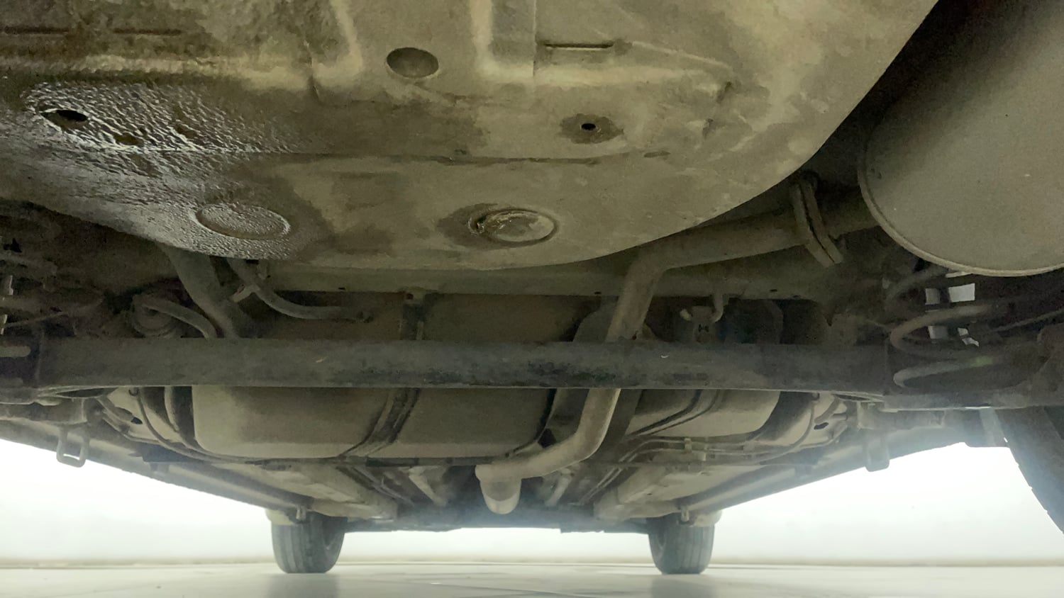 Used 2018 Maruti Suzuki Ciaz Delta 1.4 AT Petrol Automatic extra REAR UNDERBODY VIEW (TAKEN FROM REAR)