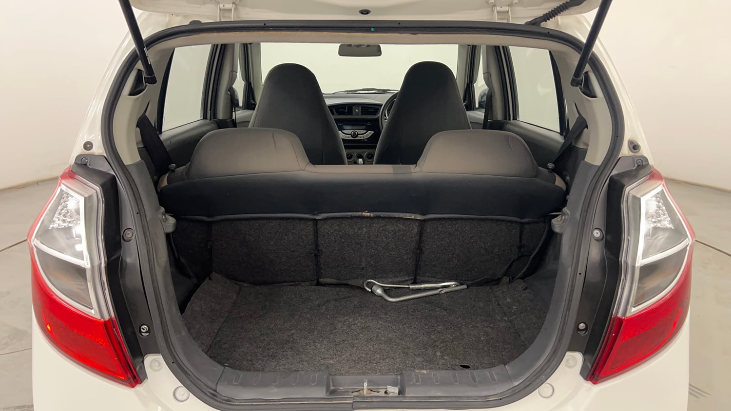 Used 2016 Maruti Suzuki Alto K10 VXi AMT Petrol Automatic interior DICKY INSIDE VIEW