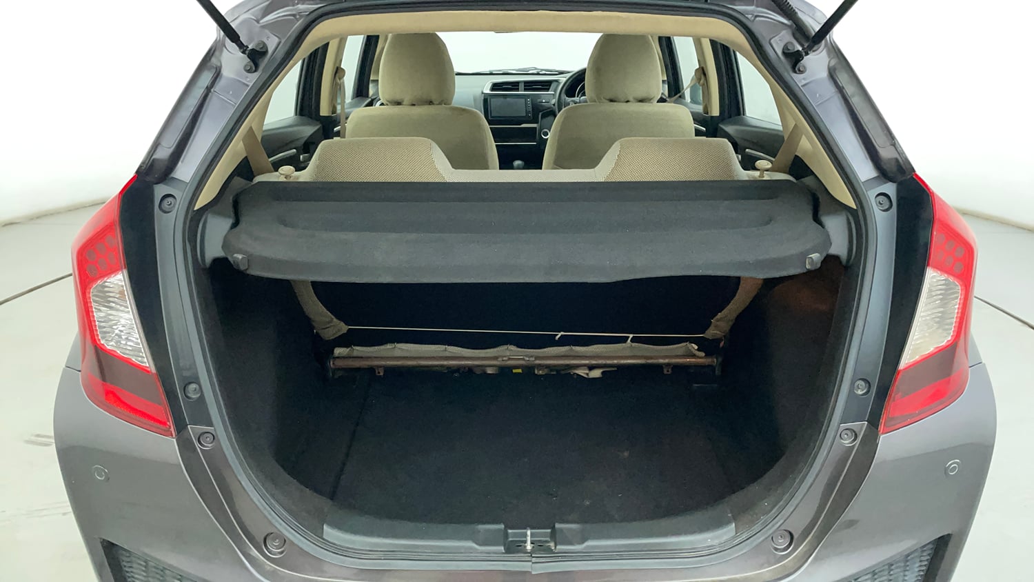 Used 2019 Honda Jazz VX CVT Petrol Petrol Automatic interior DICKY INSIDE VIEW