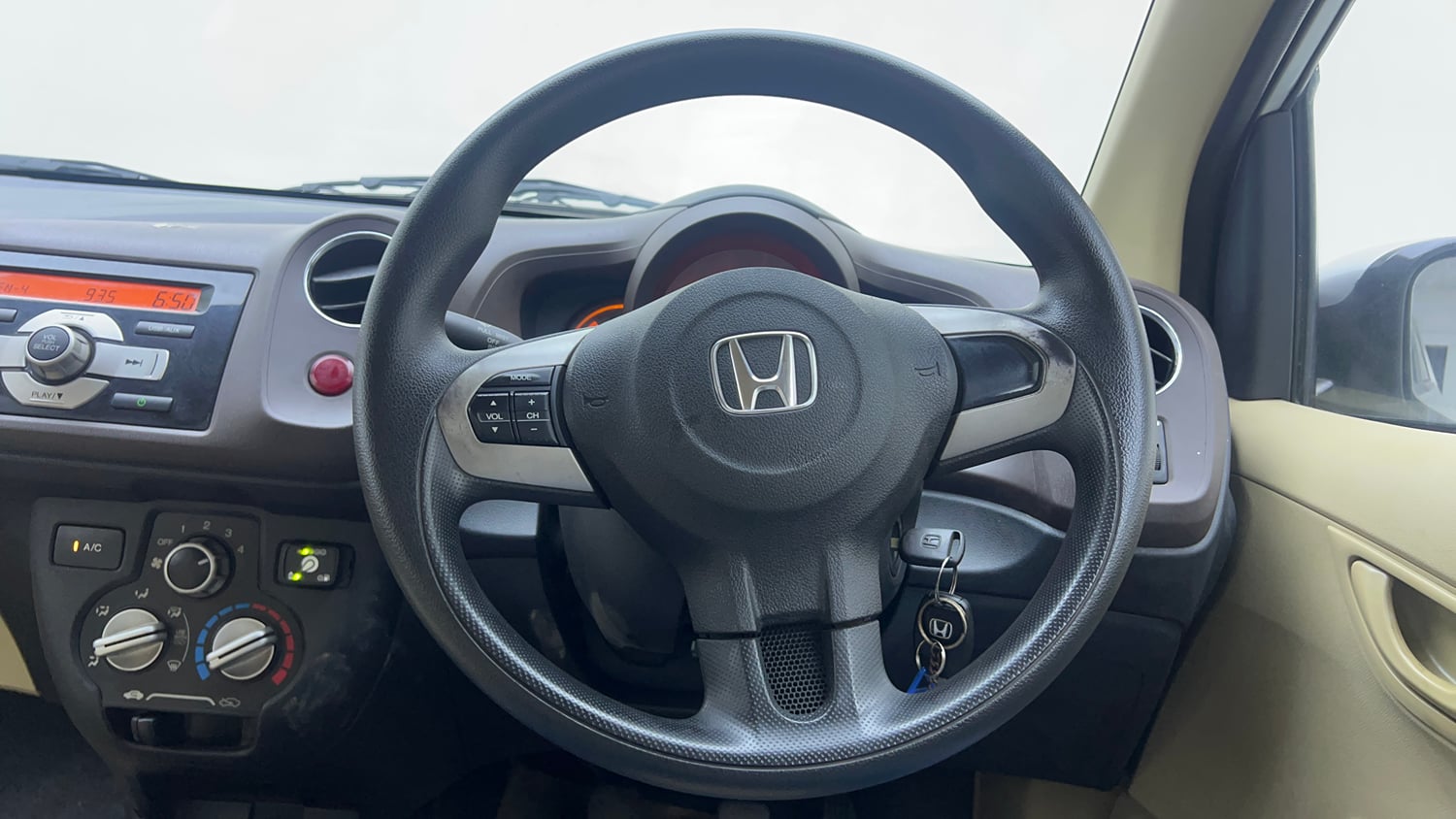 Used 2014 Honda Amaze 1.2 S i-VTEC CNG (Outside Fitted) Cng Manual interior STEERING VIEW