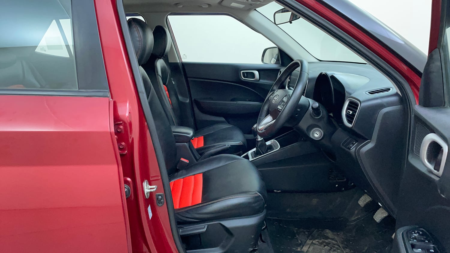 Used 2019 hyundai Venue SX 1.0 Turbo Petrol Petrol Manual interior RIGHT SIDE FRONT DOOR CABIN VIEW