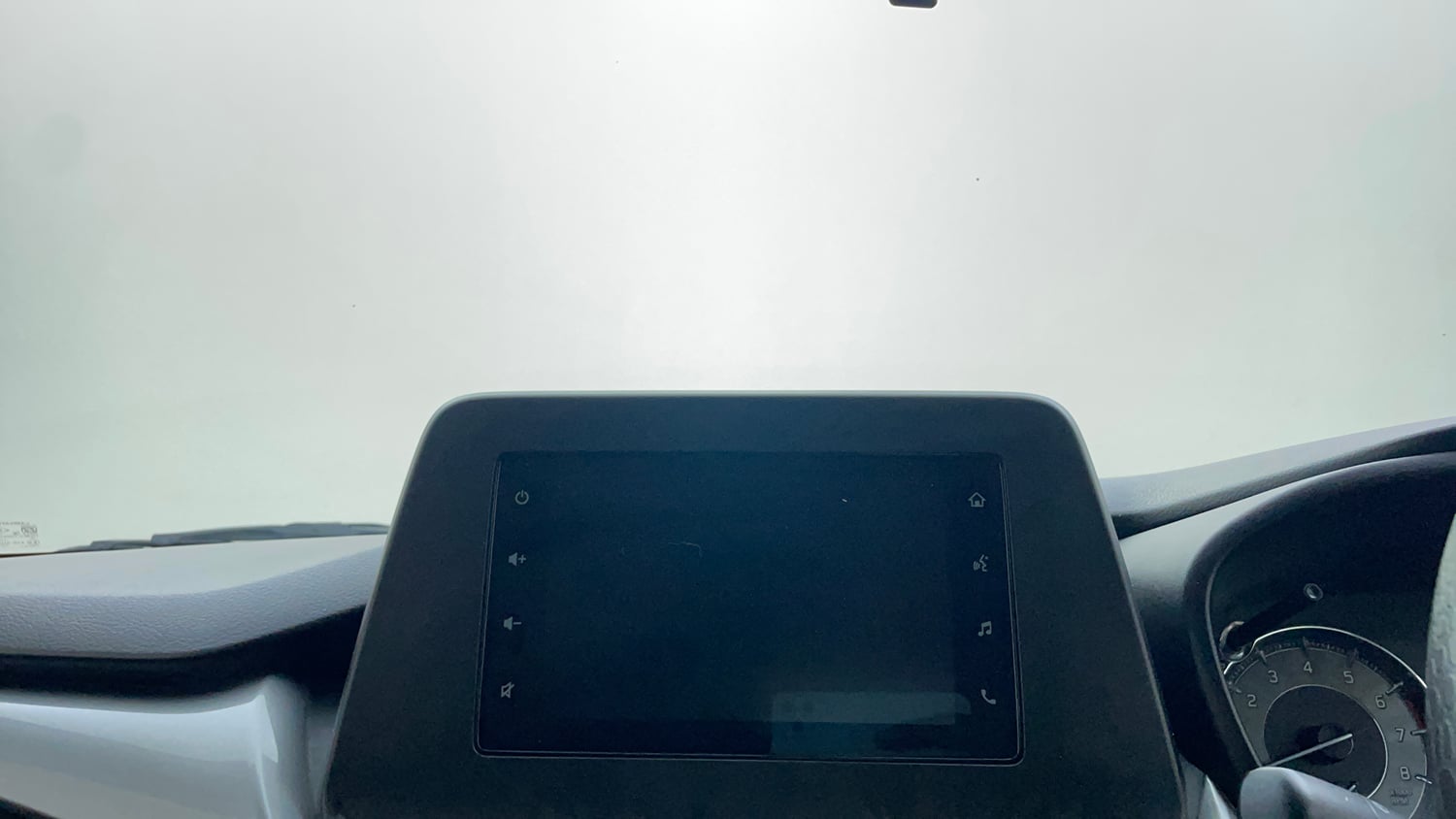 Used 2022 Maruti Suzuki Baleno Zeta MT Petrol Manual top_features Integrated (in-dash) music system