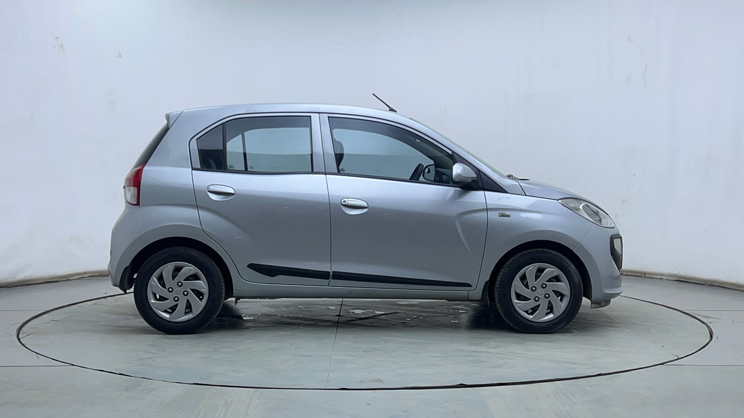 Used 2019 Hyundai Santro Sportz AMT Petrol Automatic exterior RIGHT SIDE VIEW