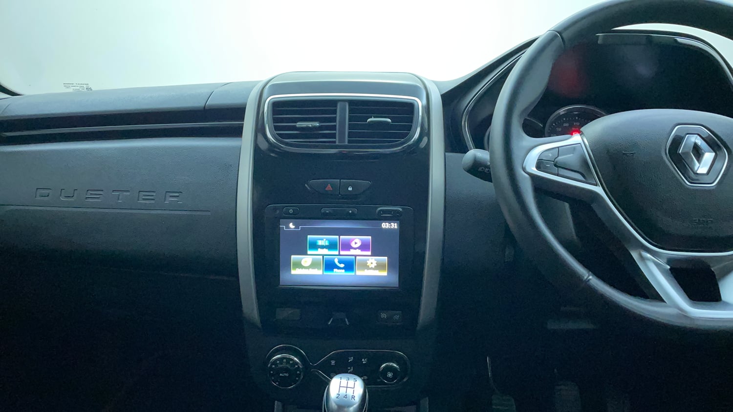 Used 2021 Renault Duster RXZ 1.5 Petrol MT Petrol Manual interior MUSIC SYSTEM & AC CONTROL VIEW