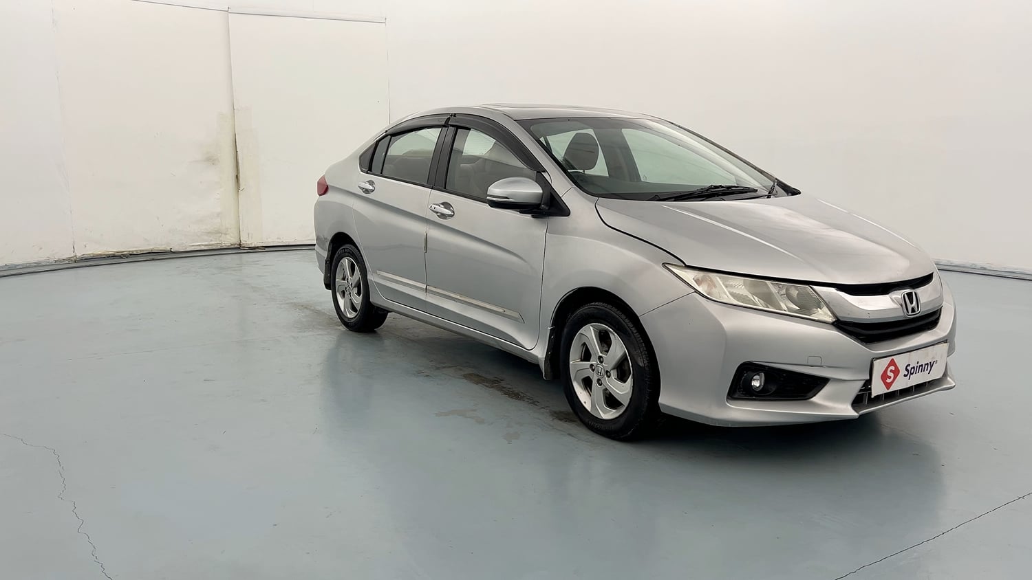 Used 2014 Honda City VX Petrol Manual exterior RIGHT FRONT CORNER VIEW