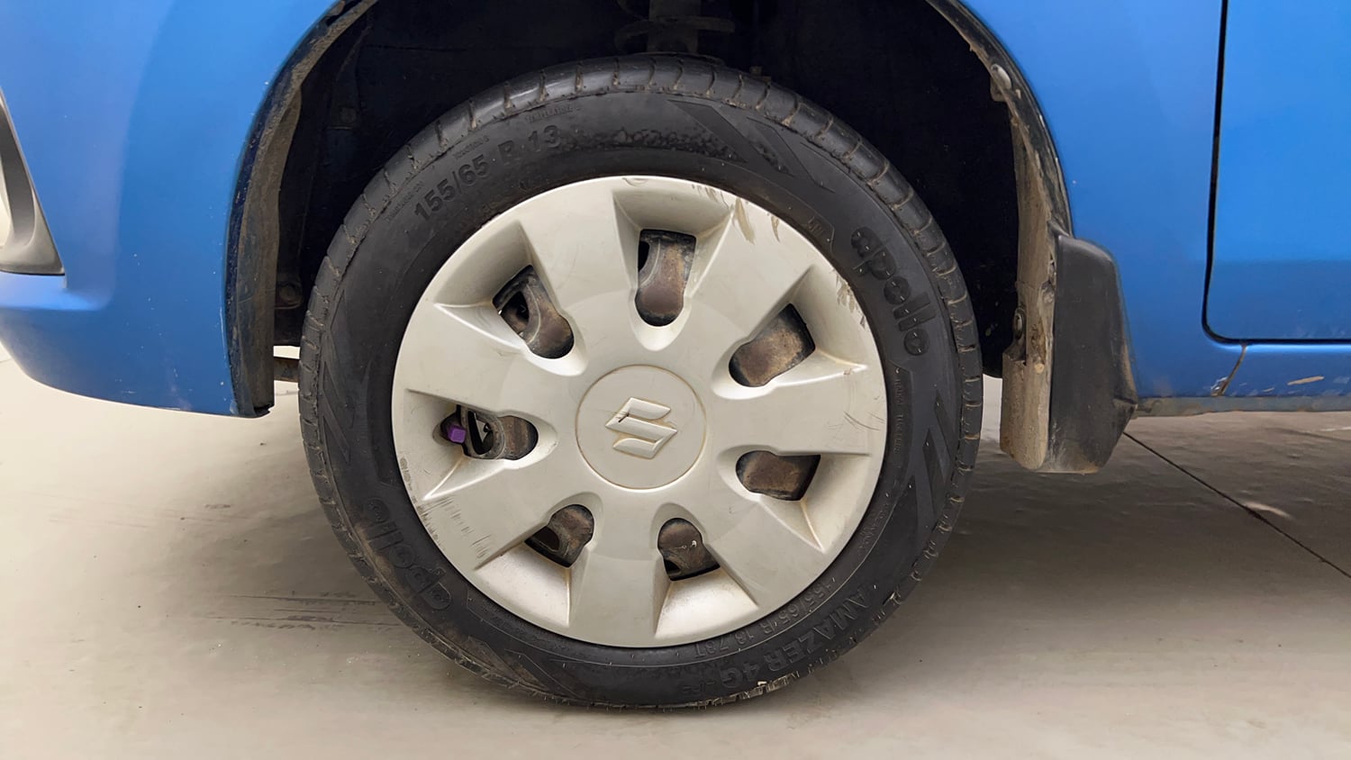 Used 2015 Maruti Suzuki Alto K10 VXi AMT Petrol Automatic tyres LEFT FRONT TYRE RIM VIEW